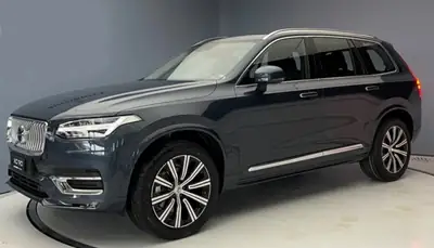 Volvo XC90 B6 Mild Hybrid — SUV 7 places suréquipé, faible kilométrage — vue extérieure