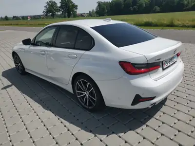BMW 320d xDrive Sport Line — Diesel performant, 65'000 km seulement — Seitenansicht
