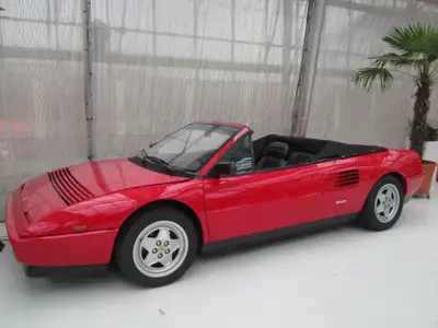 Ferrari Mondial 3.4 T Cabriolet — Chef-d'œuvre découvrable des années 90, 82 000 km — vue extérieure