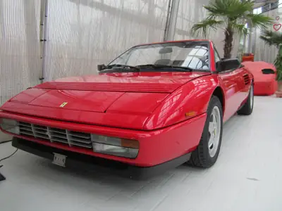 Ferrari Mondial 3.4 T Cabriolet — Chef-d'œuvre découvrable des années 90, 82 000 km — détail