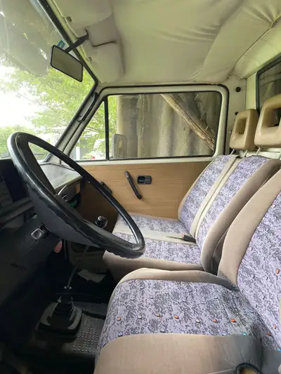 VW T3 2.1 — Un classique utilitaire des années 80, moteur fiable et spacieux — cruscotto