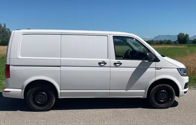 VW T6 2.0 TDI 4Motion — Utilitaire robuste tout-terrain, 236 000 km — side view