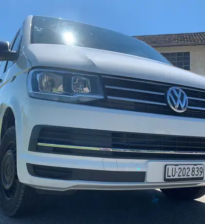 VW T6 2.0 TDI 4Motion — Utilitaire robuste tout-terrain, 236 000 km — interior