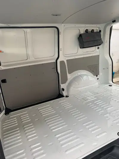 VW T6 2.0 TDI 4Motion — Utilitaire robuste tout-terrain, 236 000 km — Thumbnail 12