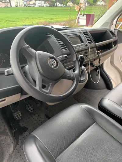 VW T6 2.0 TDI 4Motion — Utilitaire robuste tout-terrain, 236 000 km — Thumbnail 17