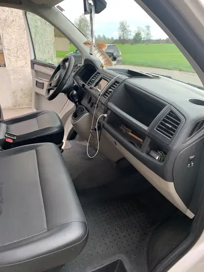 VW T6 2.0 TDI 4Motion — Utilitaire robuste tout-terrain, 236 000 km — Thumbnail 19