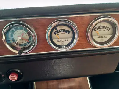 Alfa Romeo Giulia 2000 Berlina 1973 — Classique d'exception, état d'origine préservé — Miniature 11