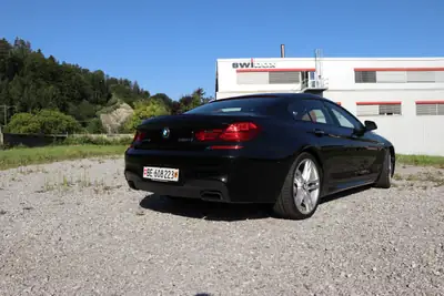 BMW 650i Gran Coupé xDrive — Sportive élégante, 50 000 km seulement — vista posteriore