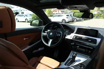BMW 650i Gran Coupé xDrive — Sportive élégante, 50 000 km seulement — Miniatura 7