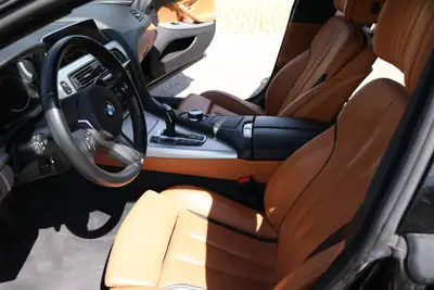 BMW 650i Gran Coupé xDrive — Sportive élégante, 50 000 km seulement — Miniatura 8