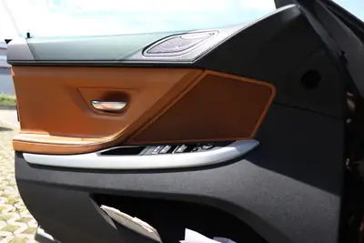 BMW 650i Gran Coupé xDrive — Sportive élégante, 50 000 km seulement — Miniatura 11