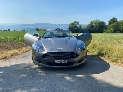 Aston Martin DB9 Volante 2006 — Cabriolet de prestige, 58'000 km, rapport qualité-prix exceptionnel — vista posteriore