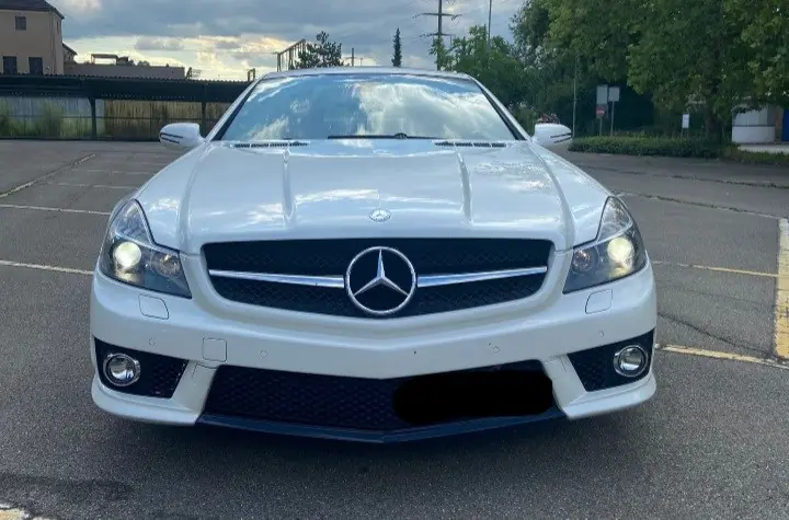 Mercedes-Benz SL 63 AMG — Roadster légendaire, 525 ch de pure performance