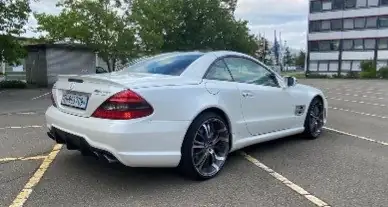 Mercedes-Benz SL 63 AMG — Roadster légendaire, 525 ch de pure performance — cruscotto