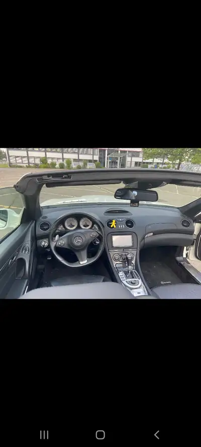 Mercedes-Benz SL 63 AMG — Roadster légendaire, 525 ch de pure performance — Miniatura 10