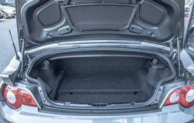 BMW Z4 3.0i Roadster 2005 — Cabriolet sportif légendaire, moteur 231 ch — detail