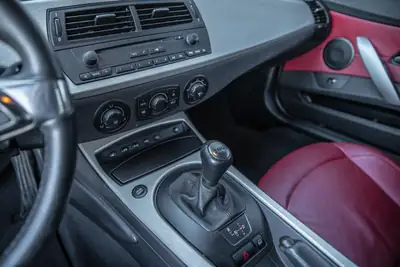 BMW Z4 3.0i Roadster 2005 — Cabriolet sportif légendaire, moteur 231 ch — Thumbnail 8