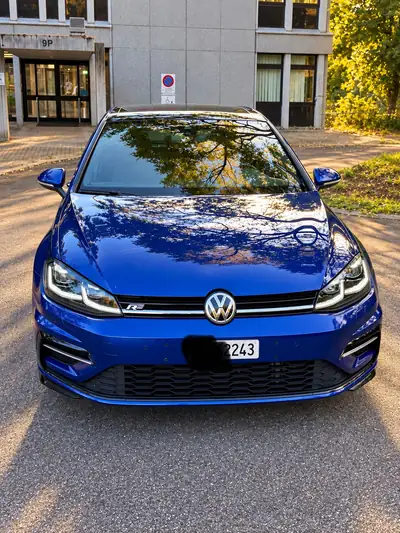 VW Golf 2.0 TDI Highline — Diesel efficace, toit panoramique, sans sinistre — vista posteriore
