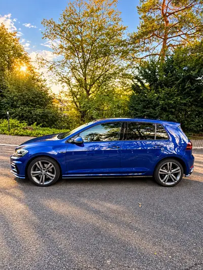 VW Golf 2.0 TDI Highline — Diesel efficace, toit panoramique, sans sinistre — interni