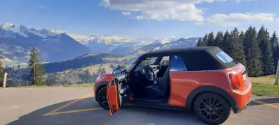 MINI Cooper Cabriolet — Roadster stylisé, 4 roues hiver incluses, expertise garantie — vue extérieure