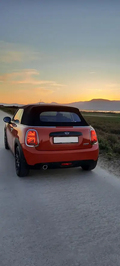MINI Cooper Cabriolet — Roadster stylisé, 4 roues hiver incluses, expertise garantie — détail