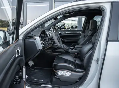 Porsche Cayenne Turbo TECHART MAGNUM — 580 ch, quasi-neuf, un seul propriétaire — Miniatura 19