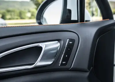 Porsche Cayenne Turbo TECHART MAGNUM — 580 ch, quasi-neuf, un seul propriétaire — Miniatura 22