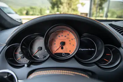 Porsche Cayenne Turbo TECHART MAGNUM — 580 ch, quasi-neuf, un seul propriétaire — Miniatura 30