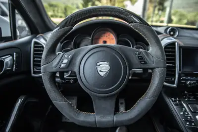 Porsche Cayenne Turbo TECHART MAGNUM — 580 ch, quasi-neuf, un seul propriétaire — Miniatura 31