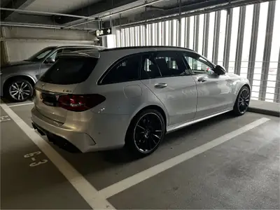 Mercedes-Benz C 43 AMG 4Matic — Break sportif 390 ch, transmission automatique 9G — intérieur