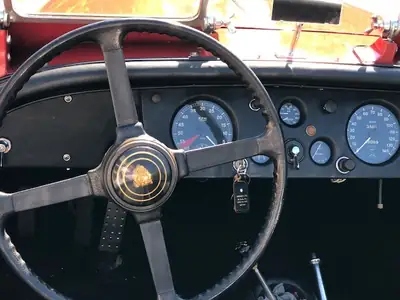 Jaguar XK140 Roadster OTS 1957 — Légende cabriolet anglaise, 190 ch authentiques — Innenraum