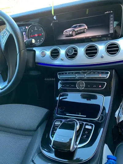 Mercedes-Benz E 220 d All-Terrain — Break diesel 4Matic, 75'000 km seulement — Detail