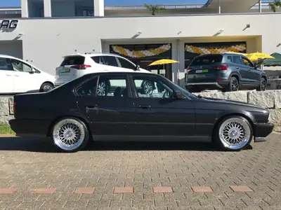 BMW M5 1991 — Berline de prestige légendaire, 315 ch, peu kilométrée — arrière
