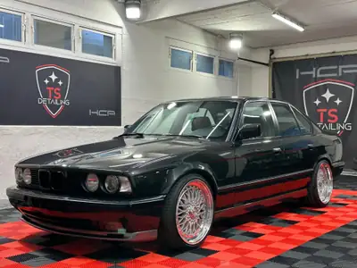 BMW M5 1991 — Berline de prestige légendaire, 315 ch, peu kilométrée — vue extérieure
