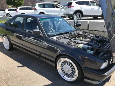 BMW M5 1991 — Berline de prestige légendaire, 315 ch, peu kilométrée — détail