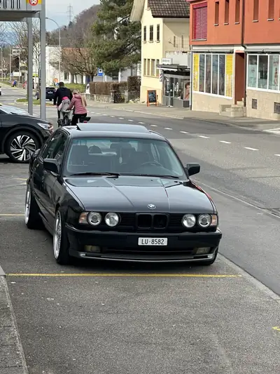 BMW M5 1991 — Berline de prestige légendaire, 315 ch, peu kilométrée — Miniature 19