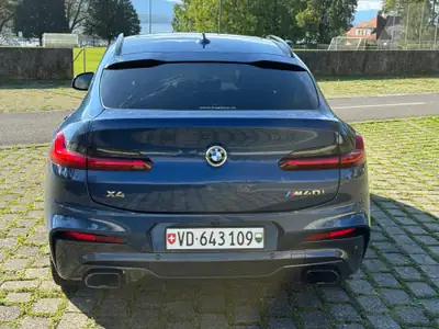 BMW X4 M40i Steptronic — SUV coupé sportif, 360 ch, entretien premium récent — Armaturenbrett