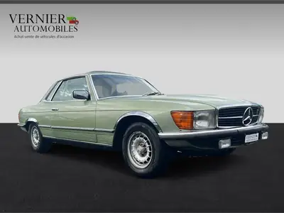 Mercedes-Benz SLC 350 — Coupé sportif de légende, véhicule vétéran suisse certifié — exterior view
