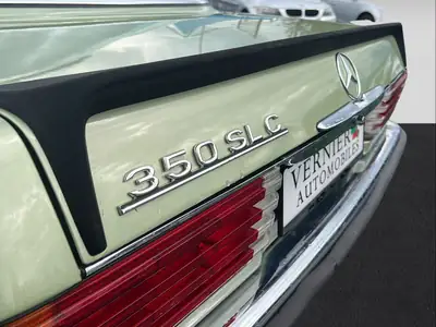 Mercedes-Benz SLC 350 — Coupé sportif de légende, véhicule vétéran suisse certifié — Thumbnail 10