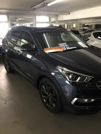 Hyundai Santa Fe 2.2 CRDI Vertex 4WD — SUV 7 places diesel robuste, 64'000 km — Innenraum