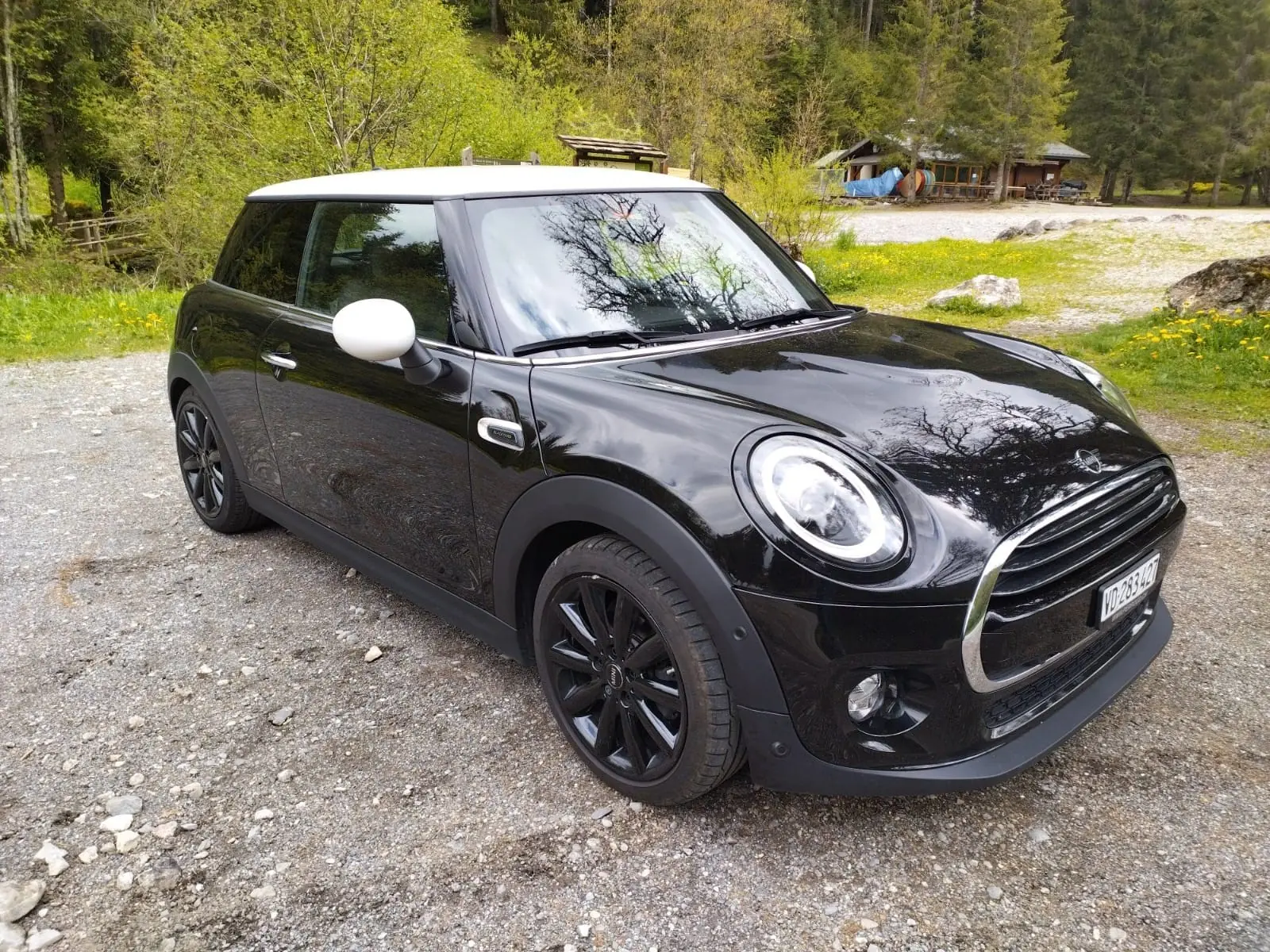 MINI Cooper Blackyard 2019 — Design urbain affirmé, motorisation dynamique et fiable