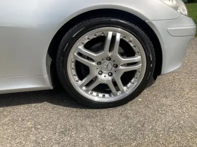 Mercedes-Benz SLK 280 — Roadster élégant, moteur V6 231 ch, impeccable — intérieur