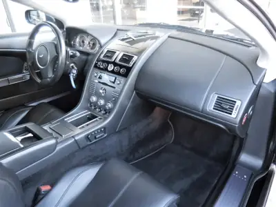 Aston Martin DB9 Touchtronic 2 — Coupé sport anglais d'exception, 71'700 km — Miniatura 8