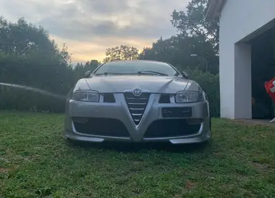 Alfa Romeo GT 2.0 JTS Progression — Coupé Bertone, 166 ch, sans sinistre — Heckansicht