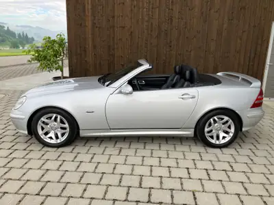 Mercedes-Benz SLK 230 Kompressor Final Edition — Roadster iconique, moteur turbo, 56'200 km — Detail