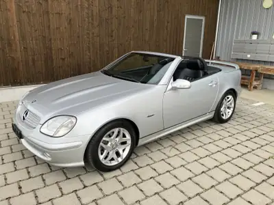 Mercedes-Benz SLK 230 Kompressor Final Edition — Roadster iconique, moteur turbo, 56'200 km — Innenraum