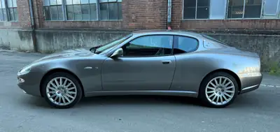 Maserati Coupé GT — Le V8 Ferrari légendaire, 67 900 km seulement — fianco
