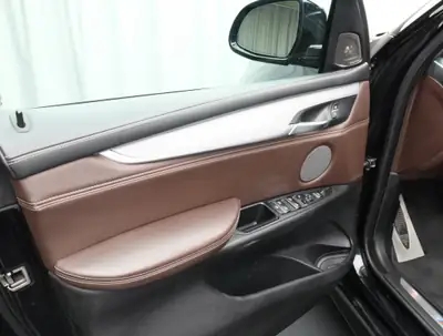 BMW X5 xDrive 40d Steptronic — SUV premium diesel, 183 500 km, traction intégrale — Miniatur 8