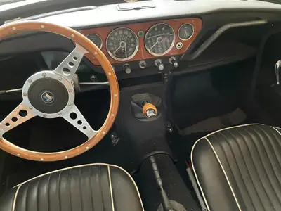 Triumph Spitfire MK III 1968 — Cabriolet britannique de légende, véhicule vétéran — intérieur
