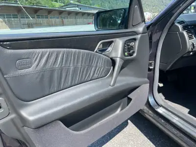 Mercedes-Benz E 430 Avantgarde — Berline luxe 279 ch, entretien impeccable — détail